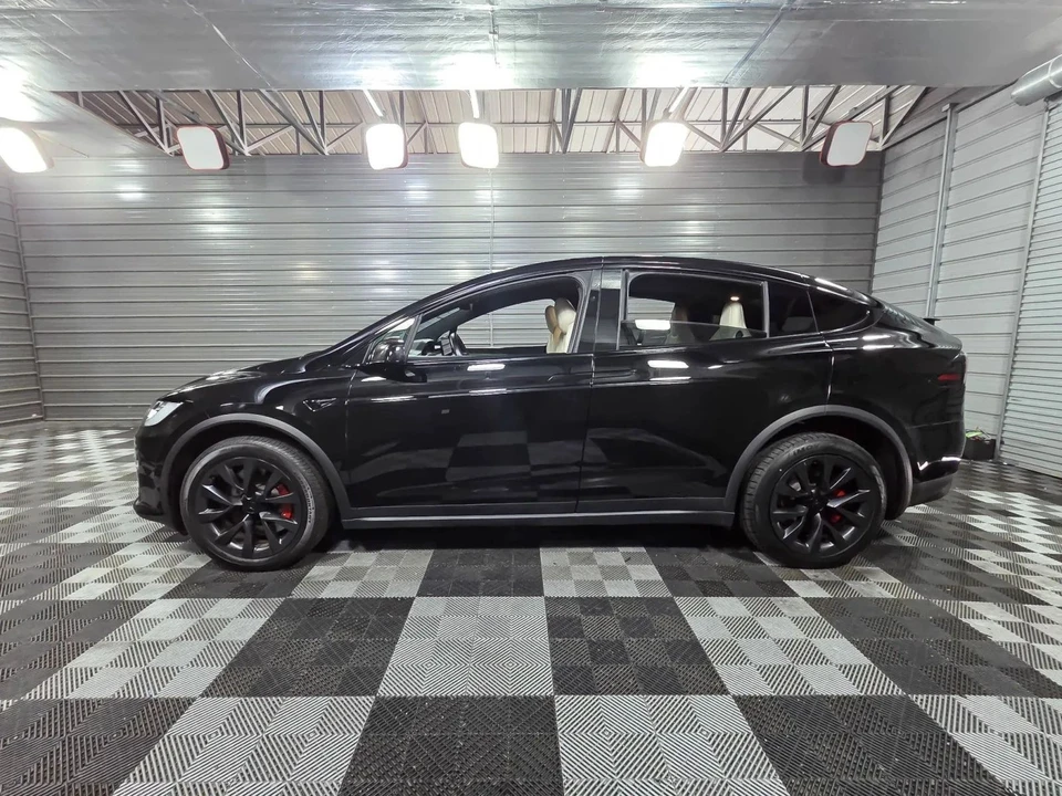 2023 Tesla Model X Plaid - Image 8 of 12