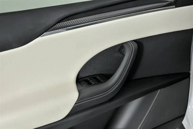2023 Tesla Model X Plaid - Image 17 of 21