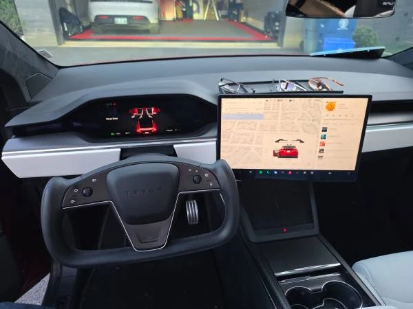 2023 Tesla Model X Plaid - Image 17 of 21