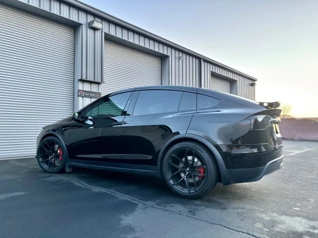 2023 Tesla Model X Plaid - Image 10 of 16