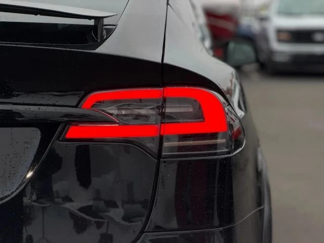 2023 Tesla Model X Plaid - Image 9 of 12