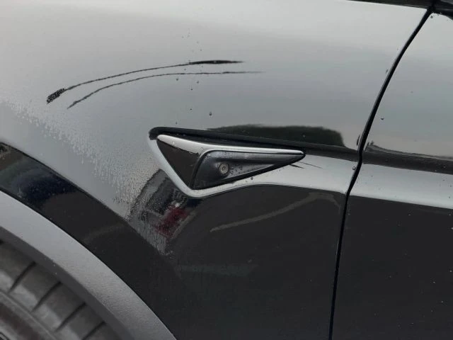 2023 Tesla Model X Plaid - Image 7 of 12