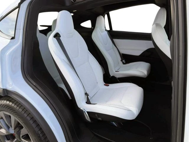 2023 Tesla Model X Plaid - Image 17 of 21