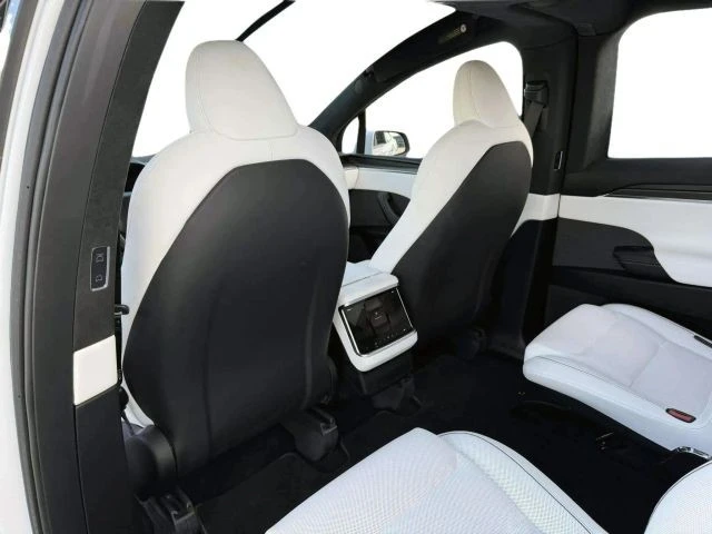 2023 Tesla Model X Plaid - Image 15 of 21