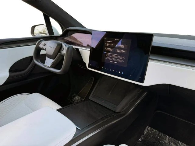 2023 Tesla Model X Plaid - Image 19 of 21