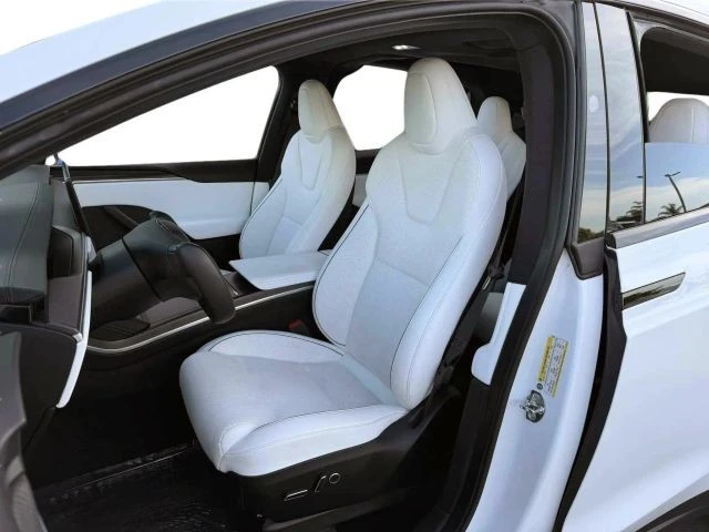 2023 Tesla Model X Plaid - Image 11 of 21
