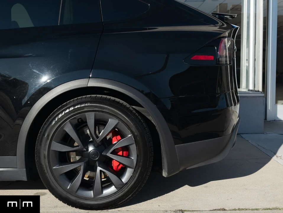 2023 Tesla Model X Plaid - Image 10 of 21