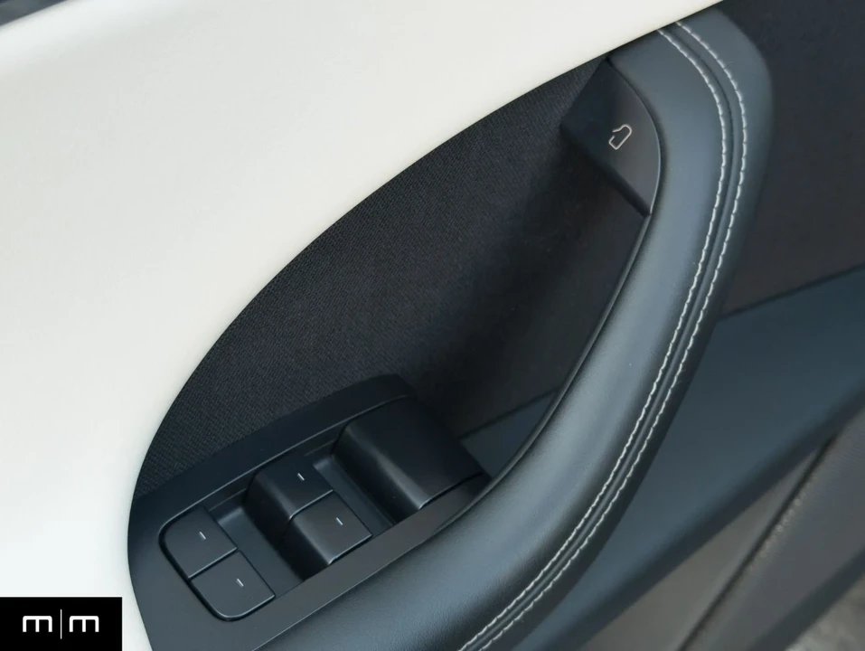 2023 Tesla Model X Plaid - Image 20 of 21