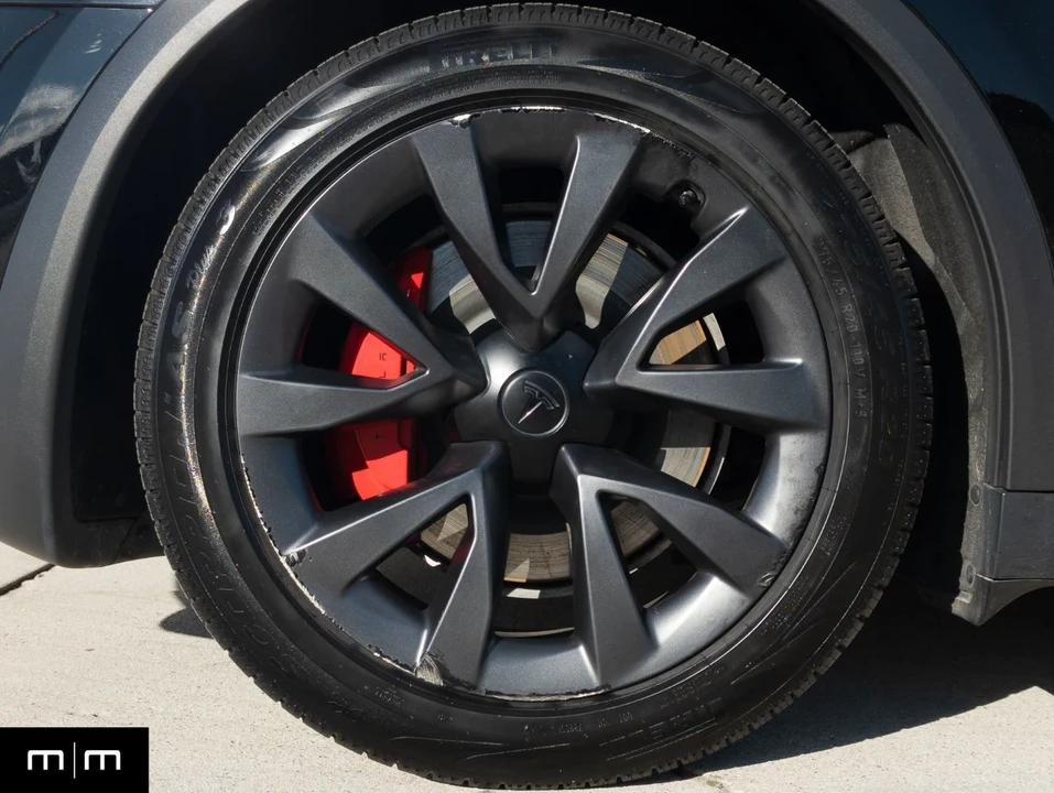 2023 Tesla Model X Plaid - Image 15 of 21