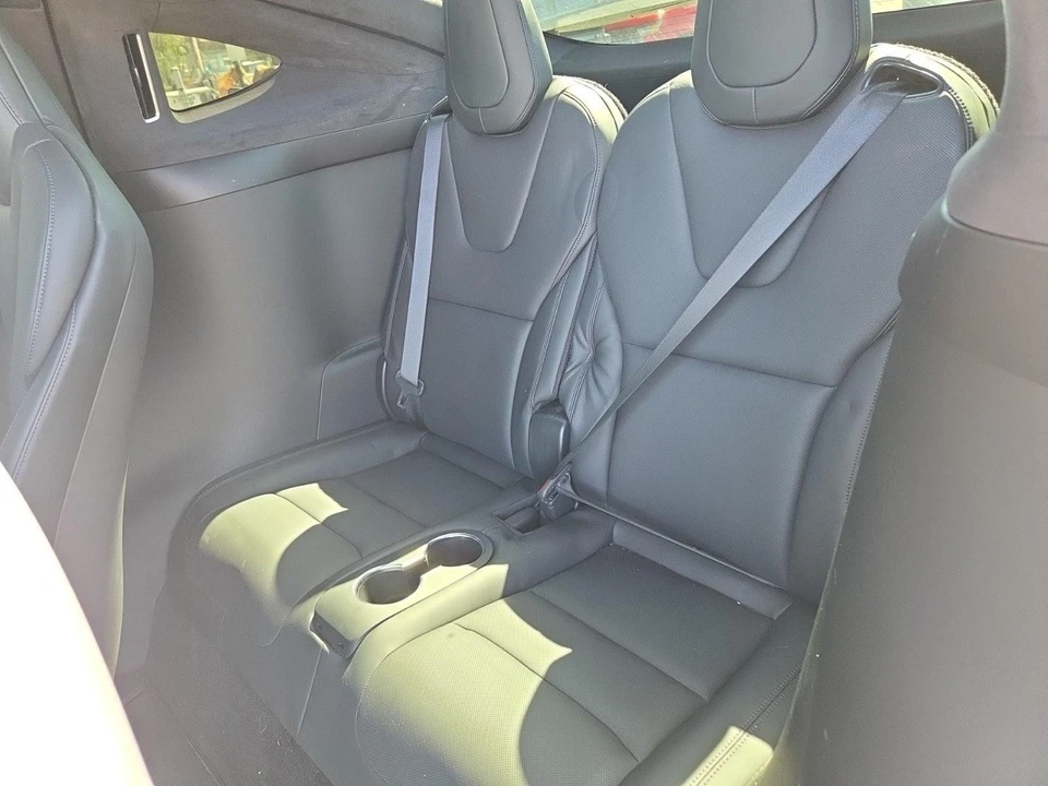 2023 Tesla Model X - Image 7 of 8