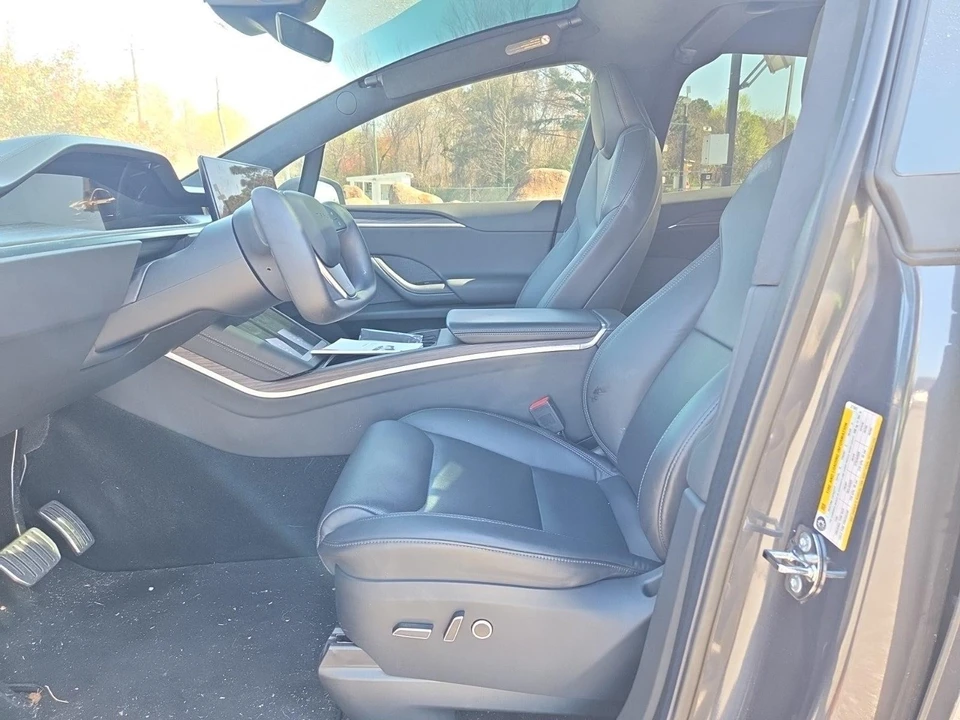 2023 Tesla Model X - Image 5 of 8