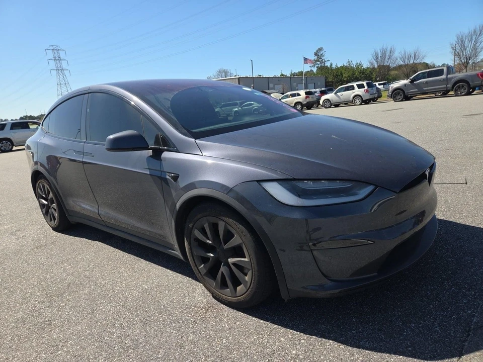 2023 Tesla Model X - Image 2 of 8