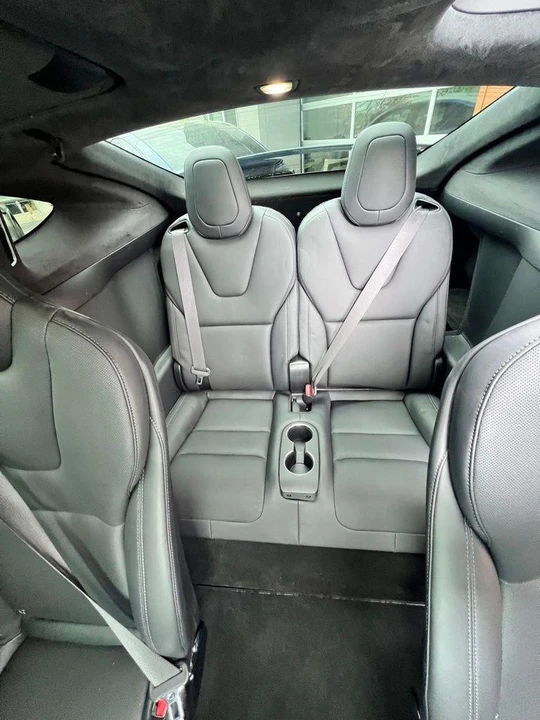 2023 Tesla Model X - Image 10 of 20