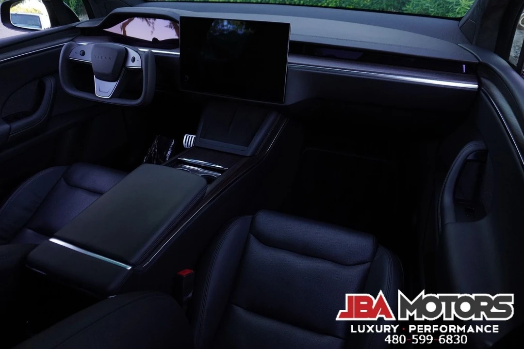2023 Tesla Model X - Image 8 of 12