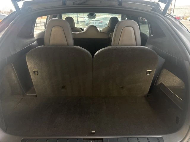 2023 Tesla Model X - Image 17 of 21