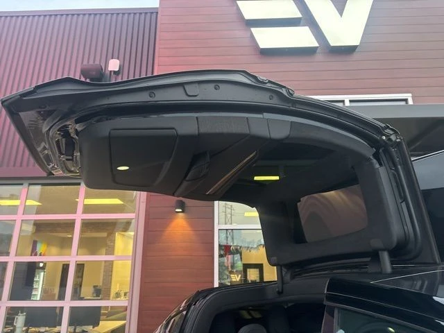 2023 Tesla Model X - Image 19 of 21