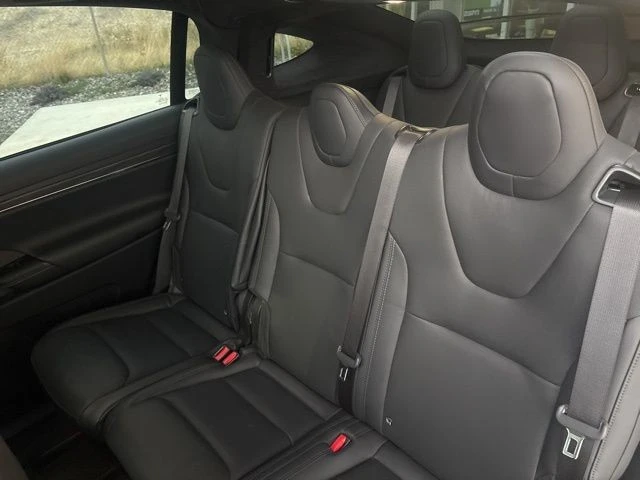 2023 Tesla Model X - Image 15 of 21