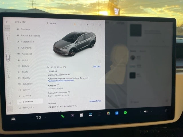2023 Tesla Model X - Image 11 of 21