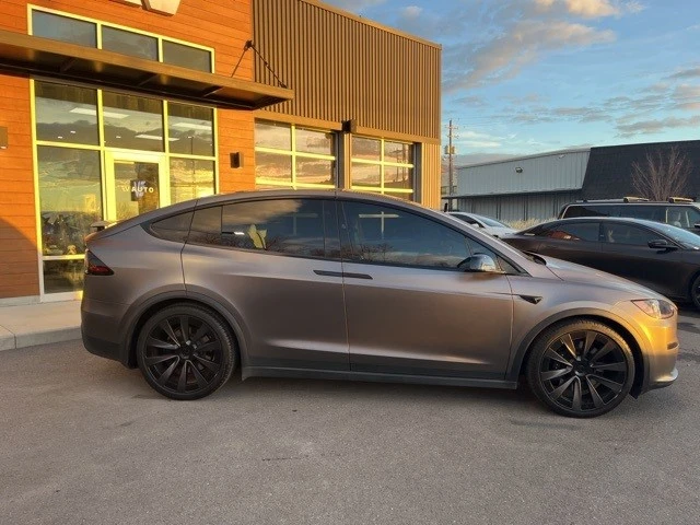 2023 Tesla Model X - Image 9 of 21
