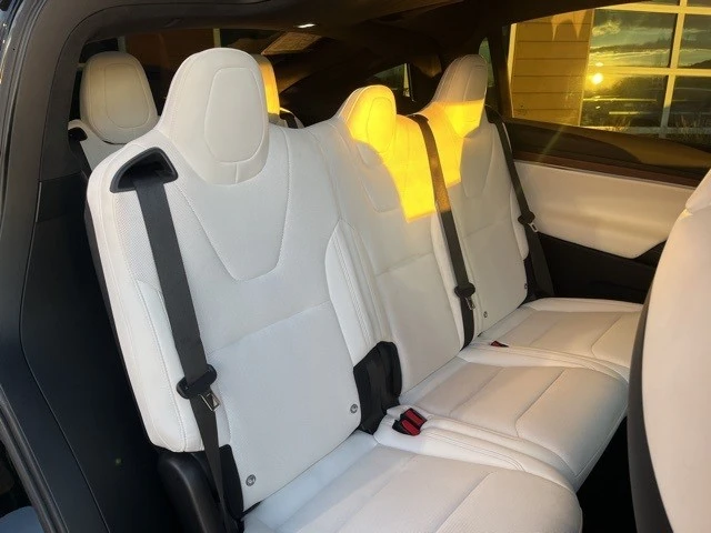 2023 Tesla Model X - Image 20 of 21