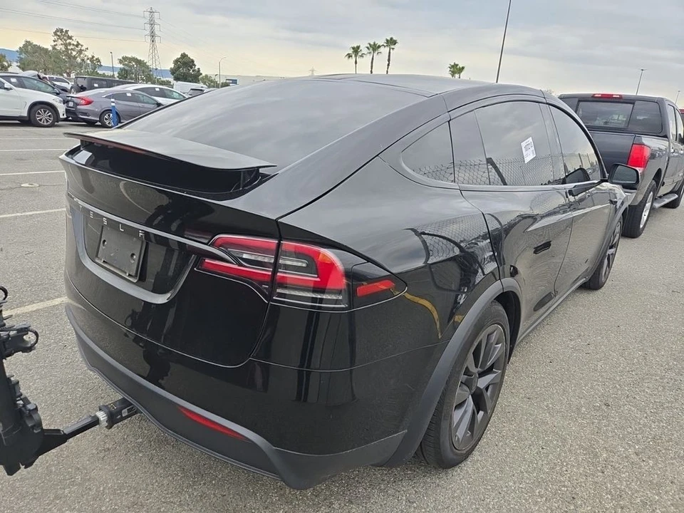 2023 Tesla Model X - Image 3 of 9