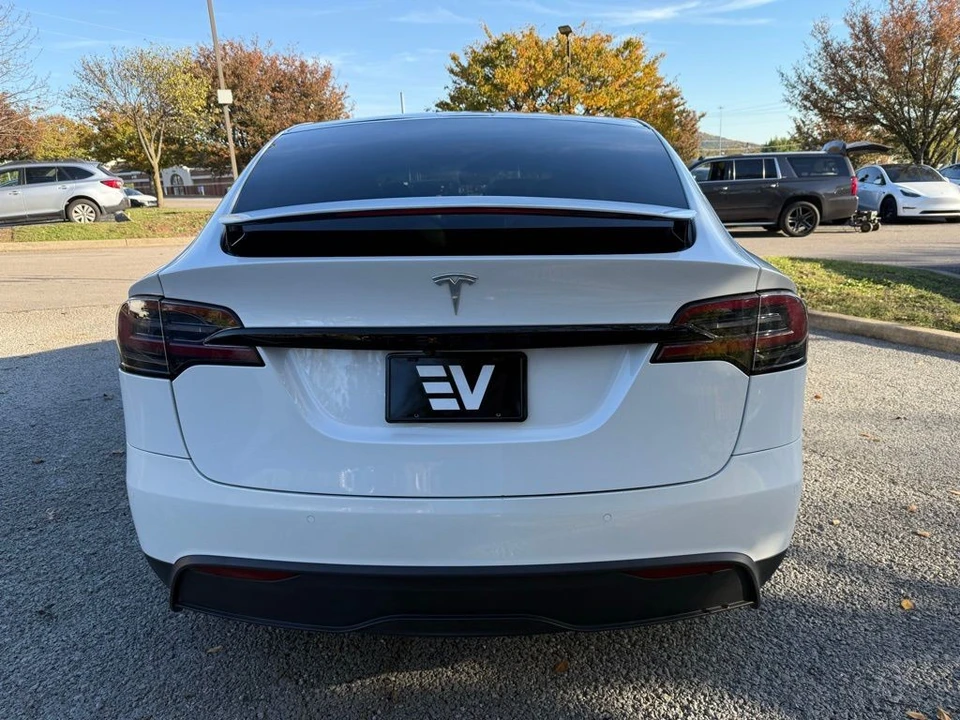 2023 Tesla Model X - Image 5 of 17