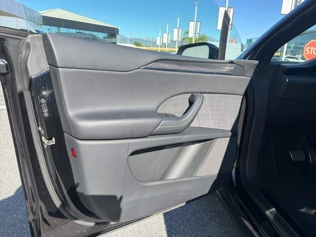 2023 Tesla Model X - Image 9 of 11