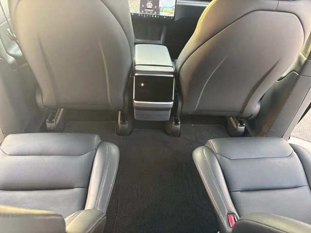 2023 Tesla Model X - Image 17 of 21