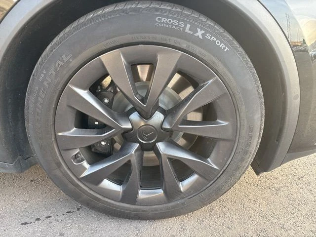 2023 Tesla Model X - Image 11 of 21