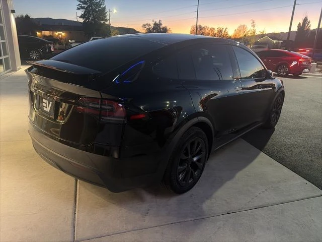 2023 Tesla Model X - Image 8 of 21