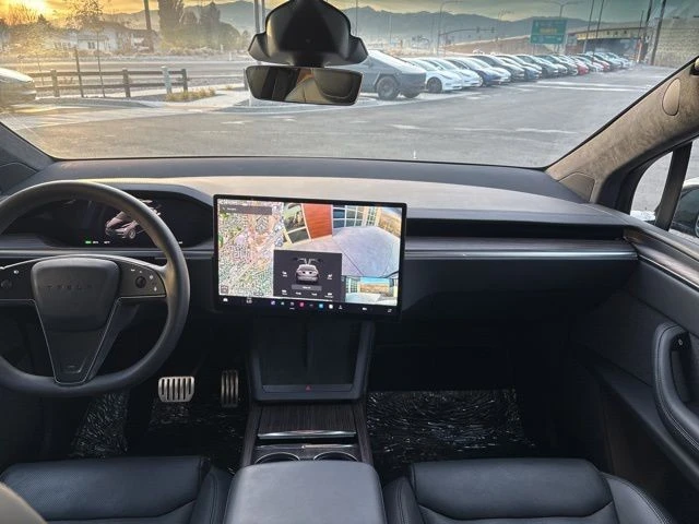 2023 Tesla Model X - Image 15 of 21