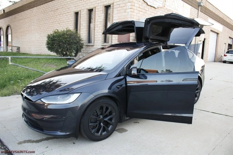 2023 Tesla Model X - Image 2 of 21