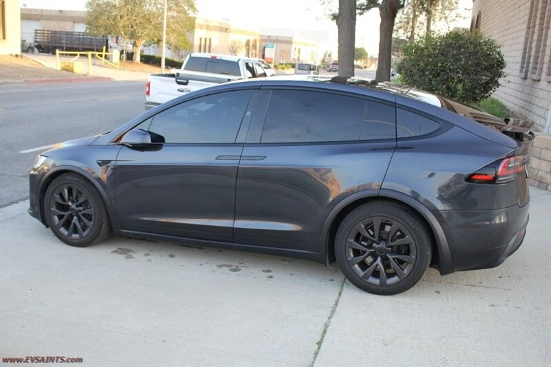 2023 Tesla Model X - Image 10 of 21