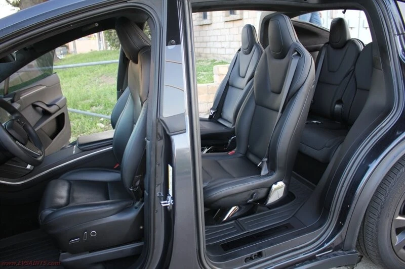 2023 Tesla Model X - Image 18 of 21