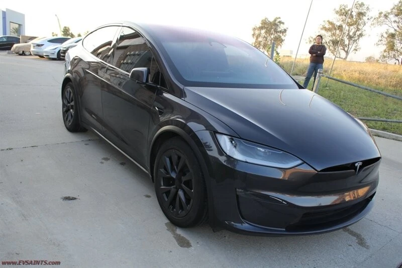 2023 Tesla Model X - Image 8 of 21