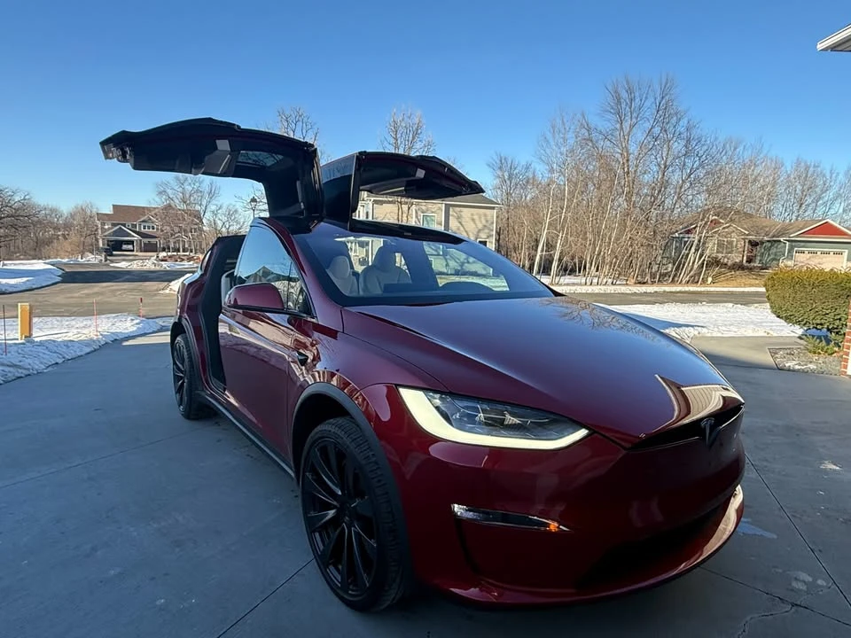 2023 Tesla Model X - Image 18 of 20