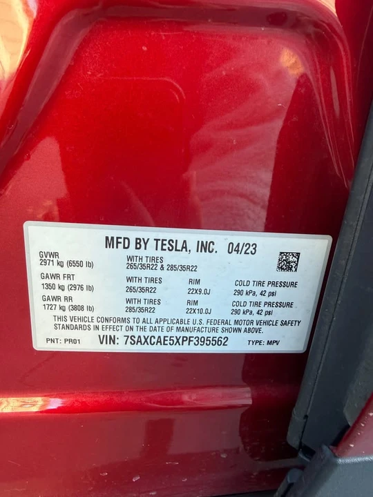 2023 Tesla Model X - Image 10 of 20