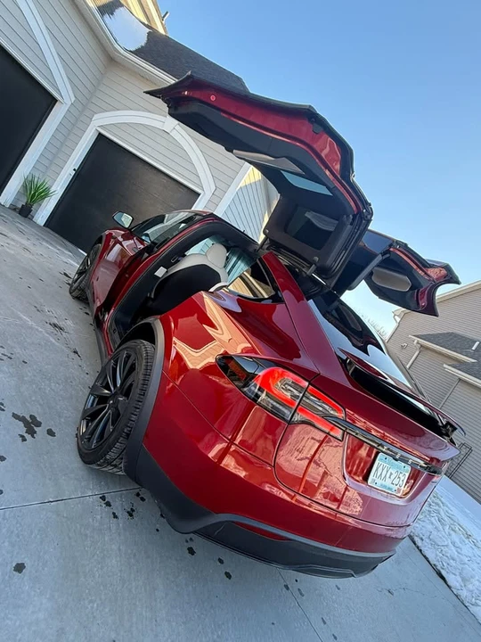 2023 Tesla Model X - Image 13 of 20