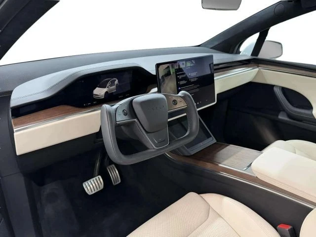 2023 Tesla Model X - Image 6 of 12