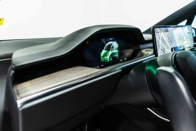 2023 Tesla Model X - Image 16 of 21
