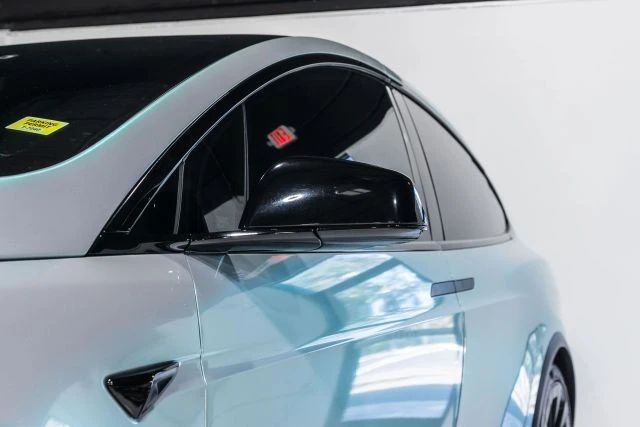2023 Tesla Model X - Image 6 of 12