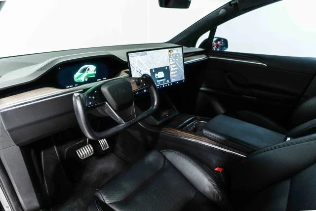 2023 Tesla Model X - Image 15 of 21