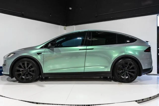 2023 Tesla Model X - Image 7 of 12