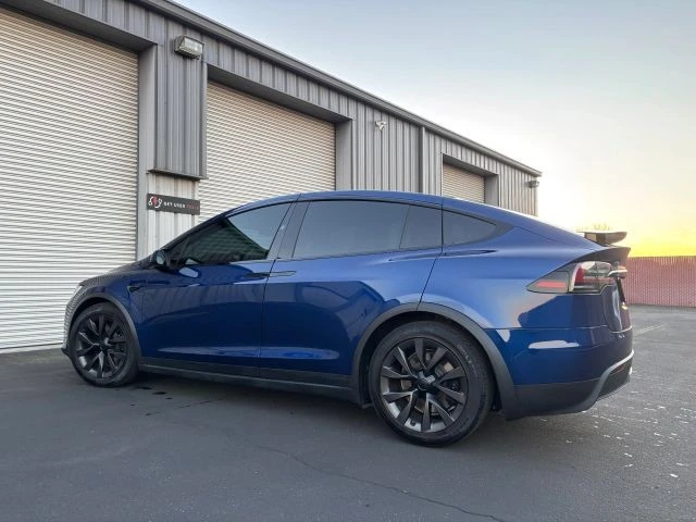 2023 Tesla Model X - Image 9 of 15