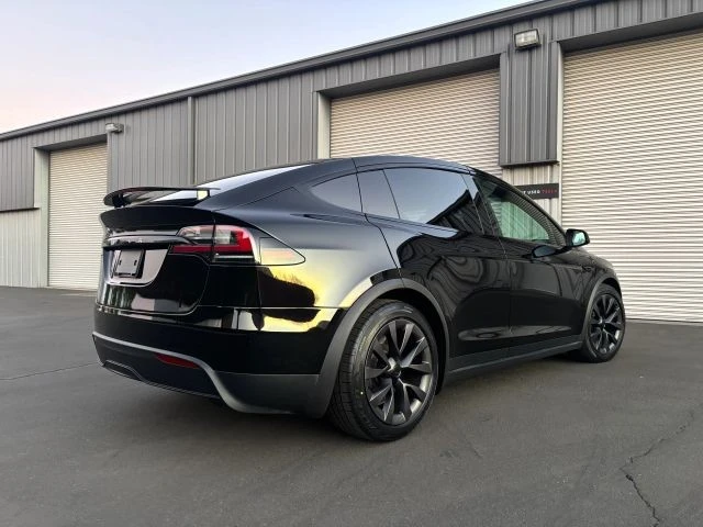 2023 Tesla Model X - Image 8 of 15