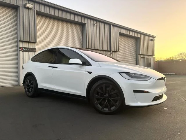 2023 Tesla Model X - Image 2 of 15