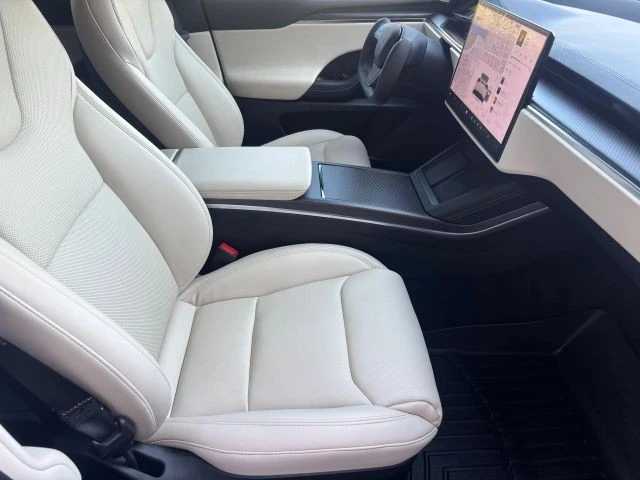 2023 Tesla Model X - Image 12 of 15