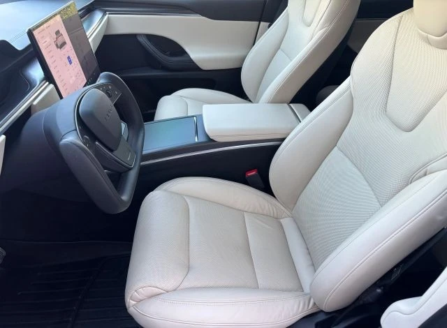 2023 Tesla Model X - Image 11 of 15