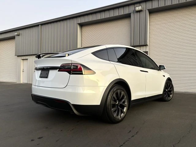 2023 Tesla Model X - Image 8 of 15