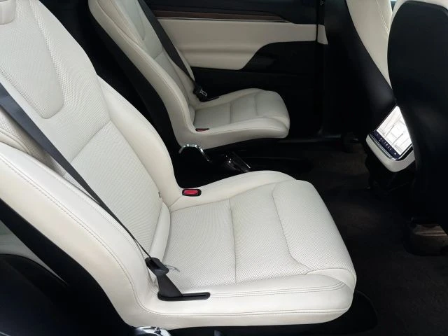 2023 Tesla Model X - Image 13 of 15